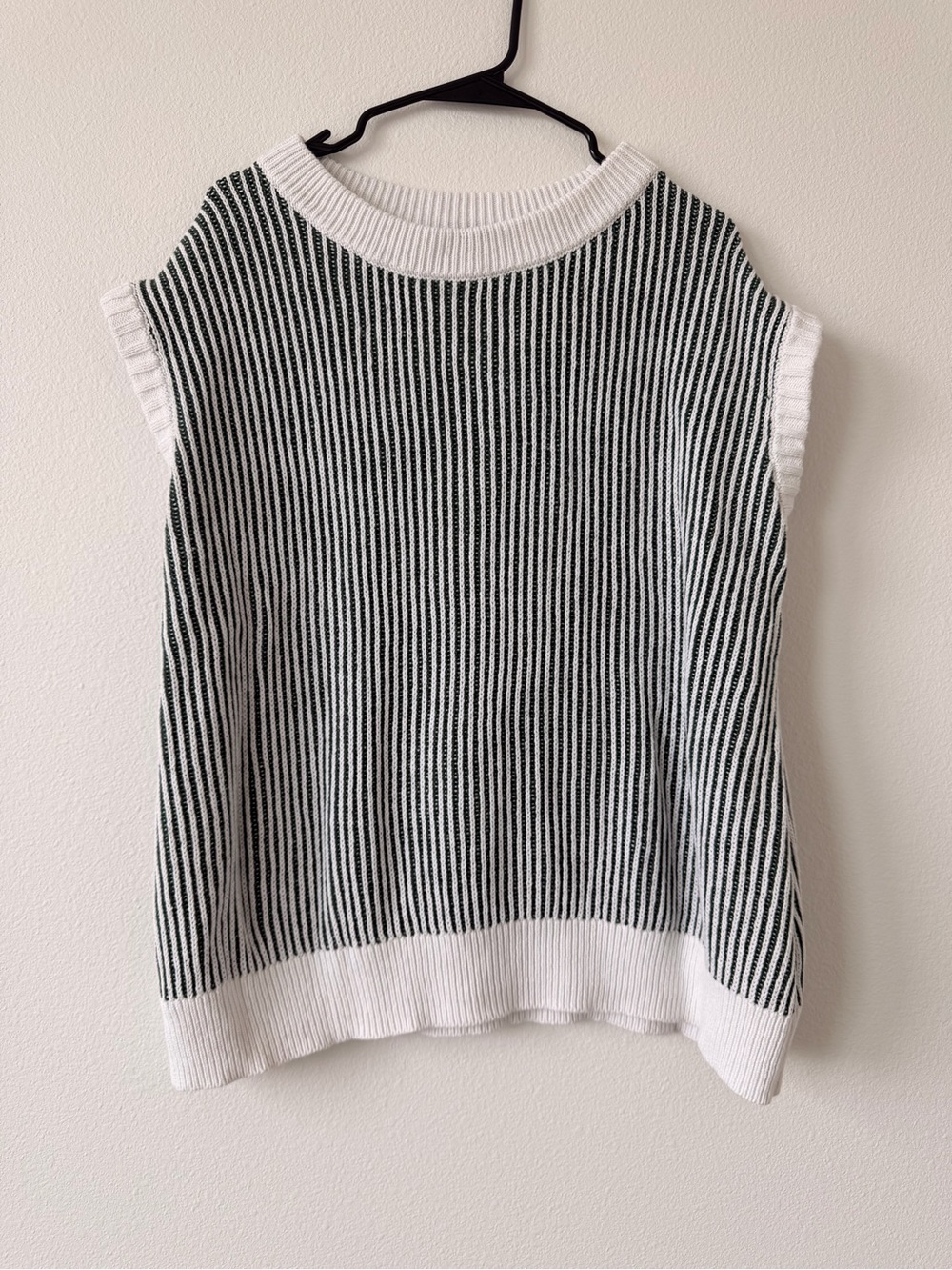 Striped Knit Sweater Vest in White and green
